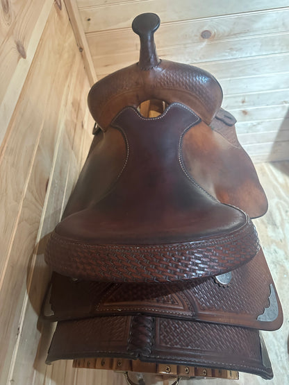 15” Crates Western Show Saddle Model 137