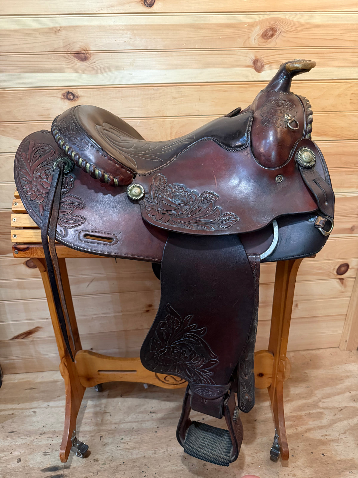 15.5” Dale Cooper Arabian Western Saddle