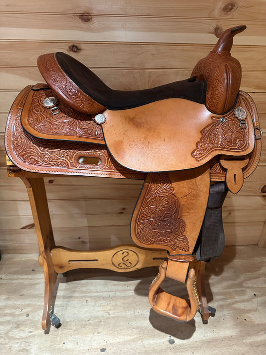 17” Circle Y High Horse Mineral Wells Western Trail Saddle Model 6812