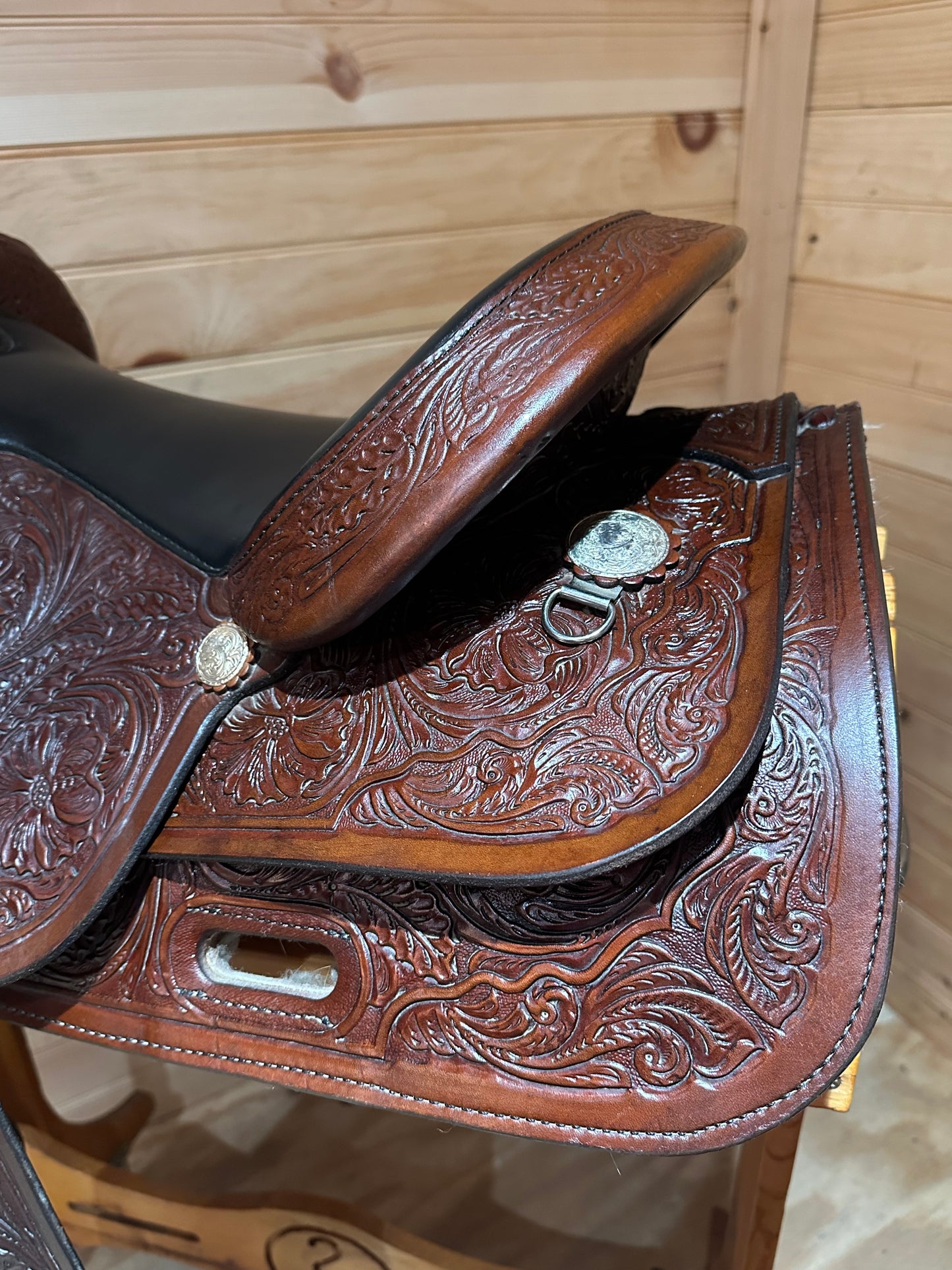 16” Circle Y High Horse Western Trail Saddle Model 6810