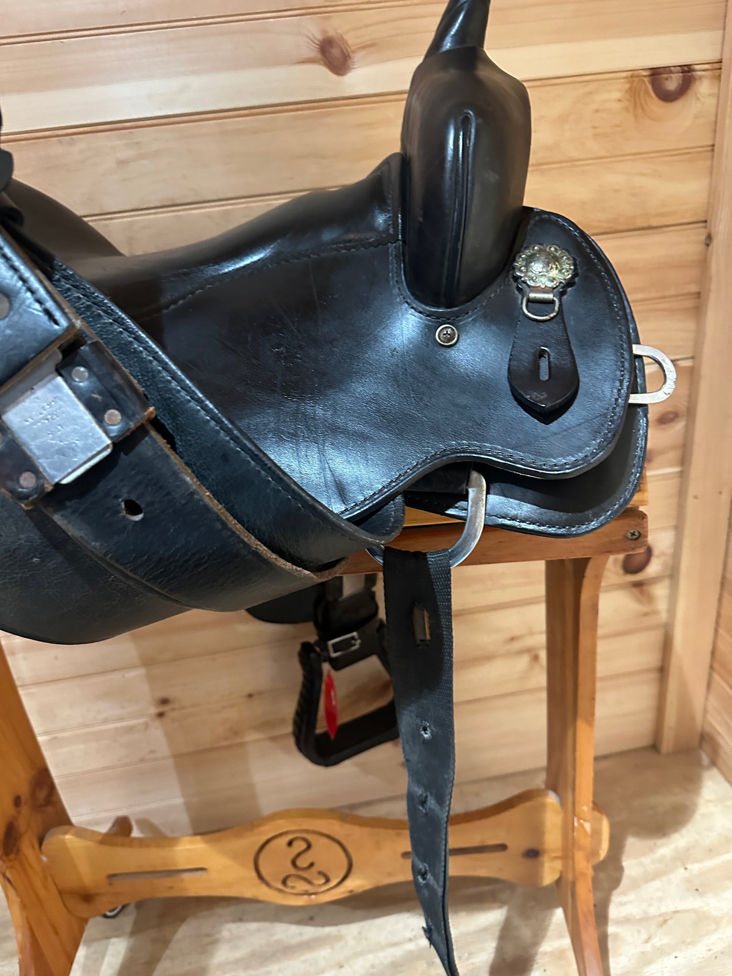 15.5” National Bridle Shop Gaited Western Trail Saddle Model 6981