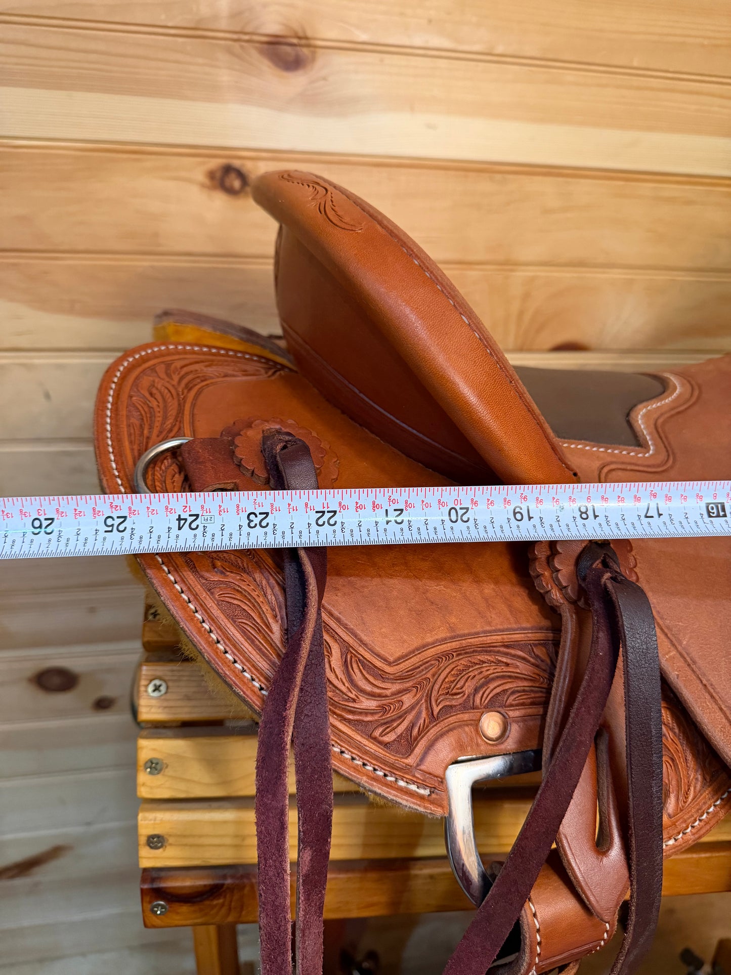 16” McCall Mclite Wade Saddle Model W071-326
