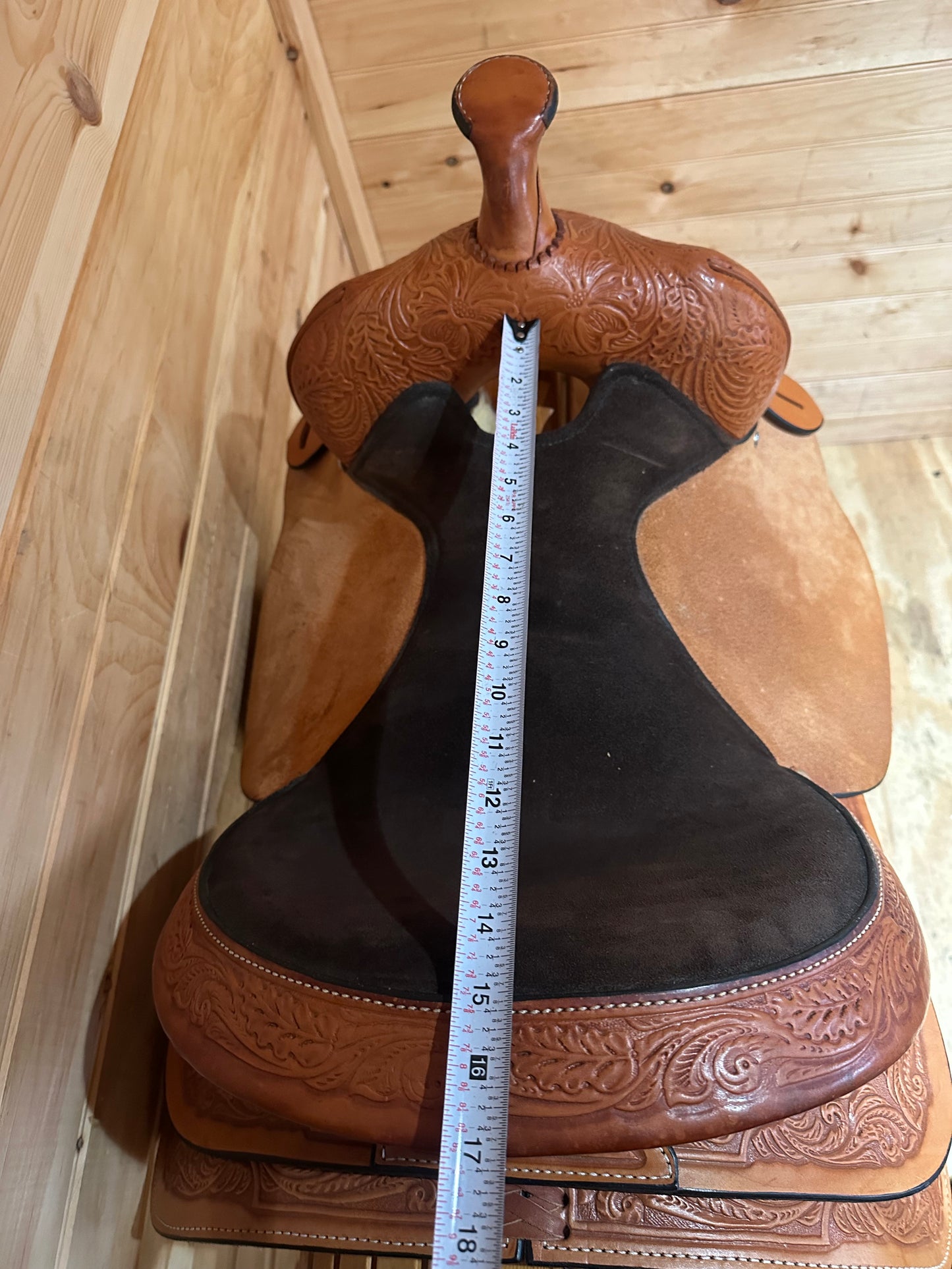 15” Circle Y High Horse Proven Barrel Racing Saddle Model 6210