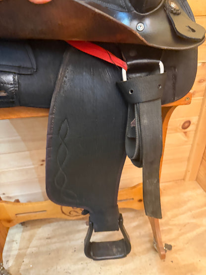 16” Circle Y Lightweight Western Trail Saddle Model 3576