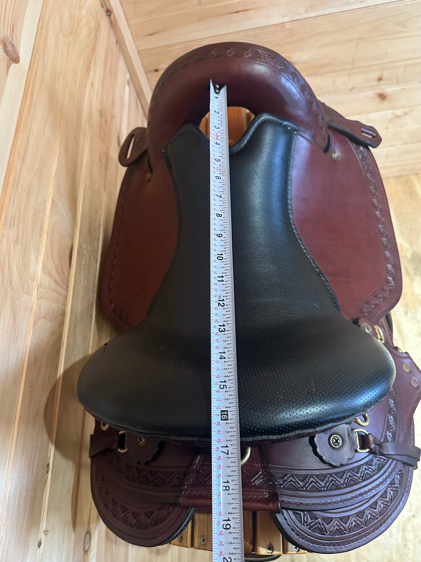 16” Big Horn Sil-Cush Gaited Flex Endurance trail saddle Model 1687.6