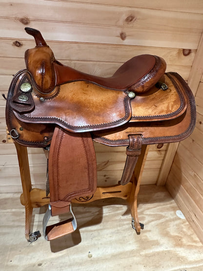 16” Circle Y Reiner Western saddle Model 1375