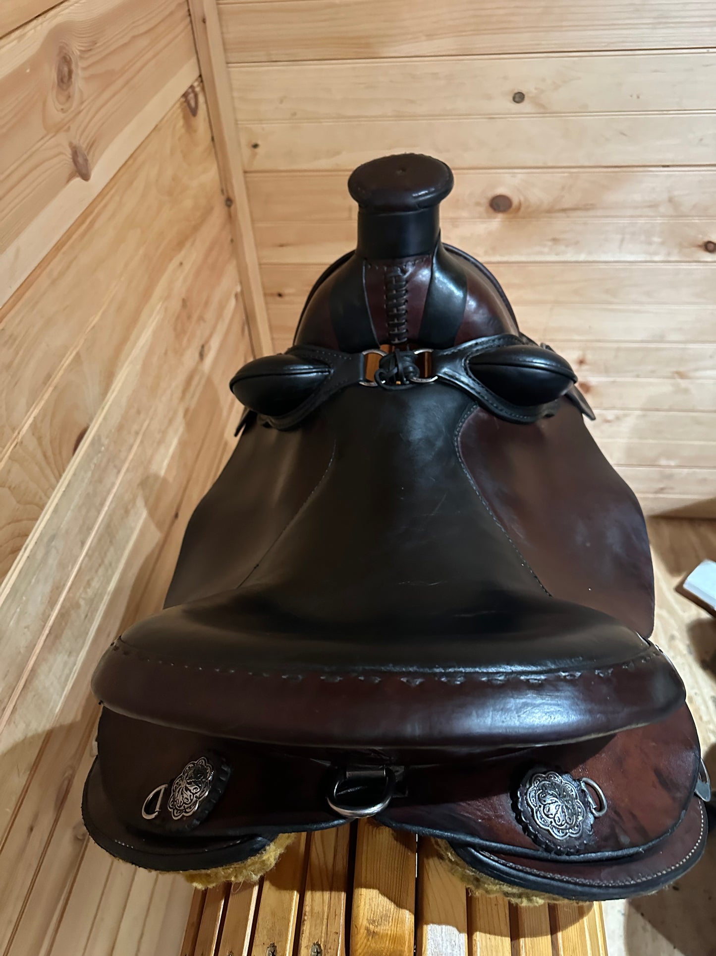 16.5” Allegany Mountain Saddlery Wade Trail Saddle