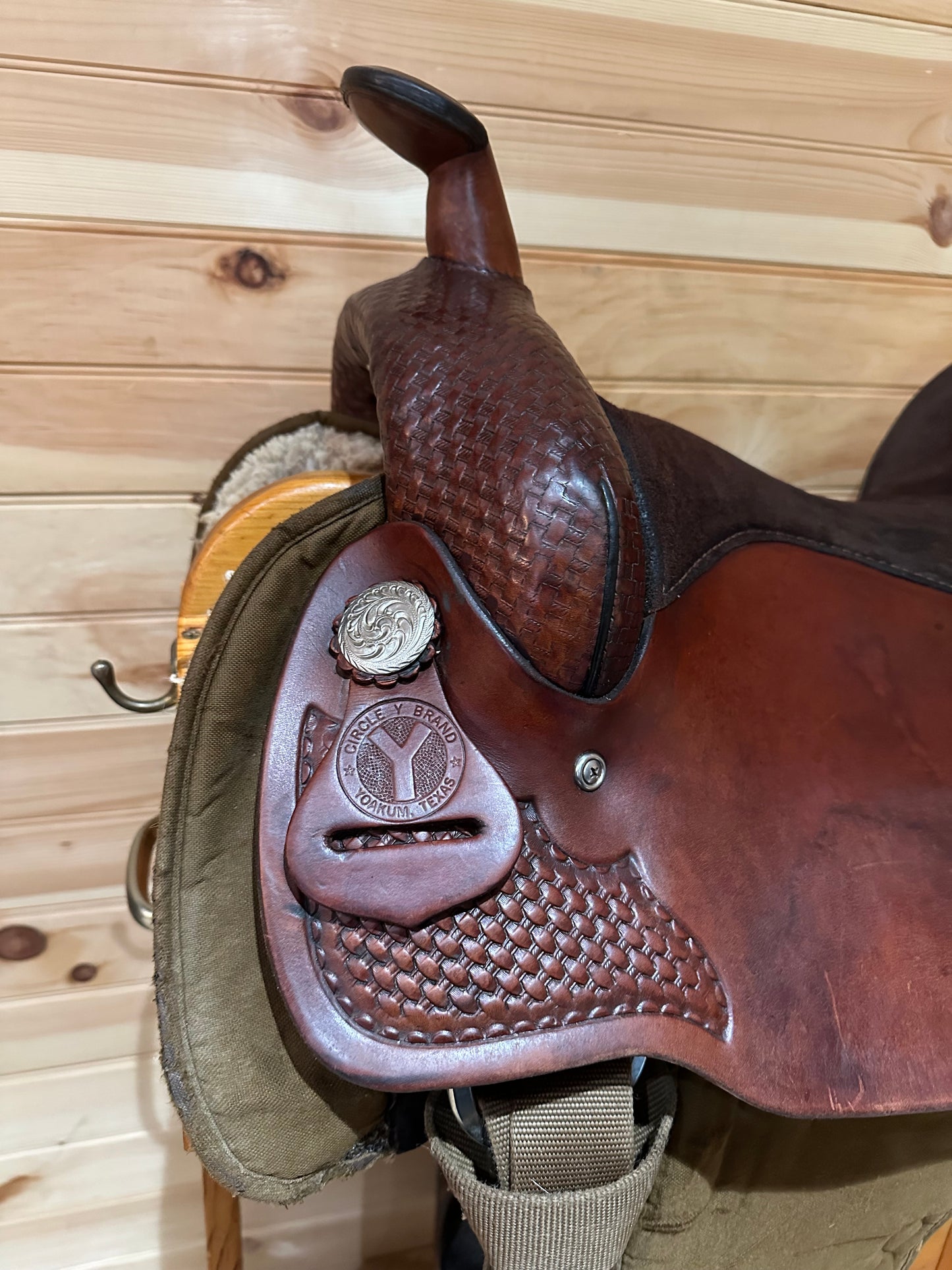 17” Circle Y Park & Trail Lightweight Western Trail Saddle Model 3581