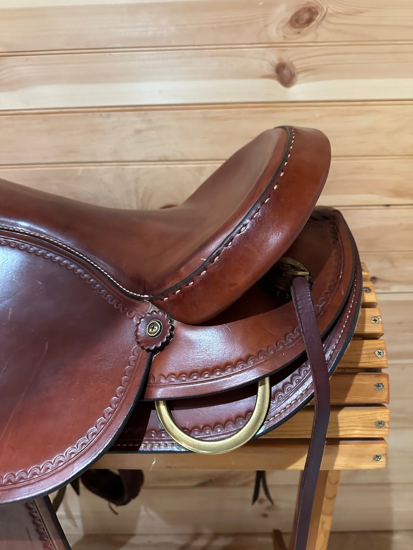 16” Crates Round Skirt Western Trail Saddle Model 400-4