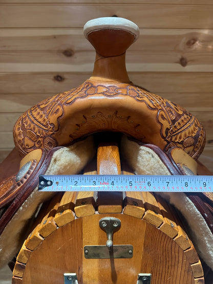 16.5” Court’s Western Roping Saddle Model 53037