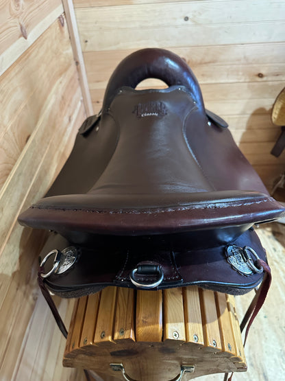 16.5” Tucker Classic Endurance Trail Saddle Model T59