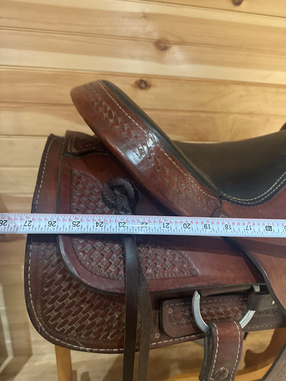 17” Dakota Saddlery Western Roping Saddle Model 501C