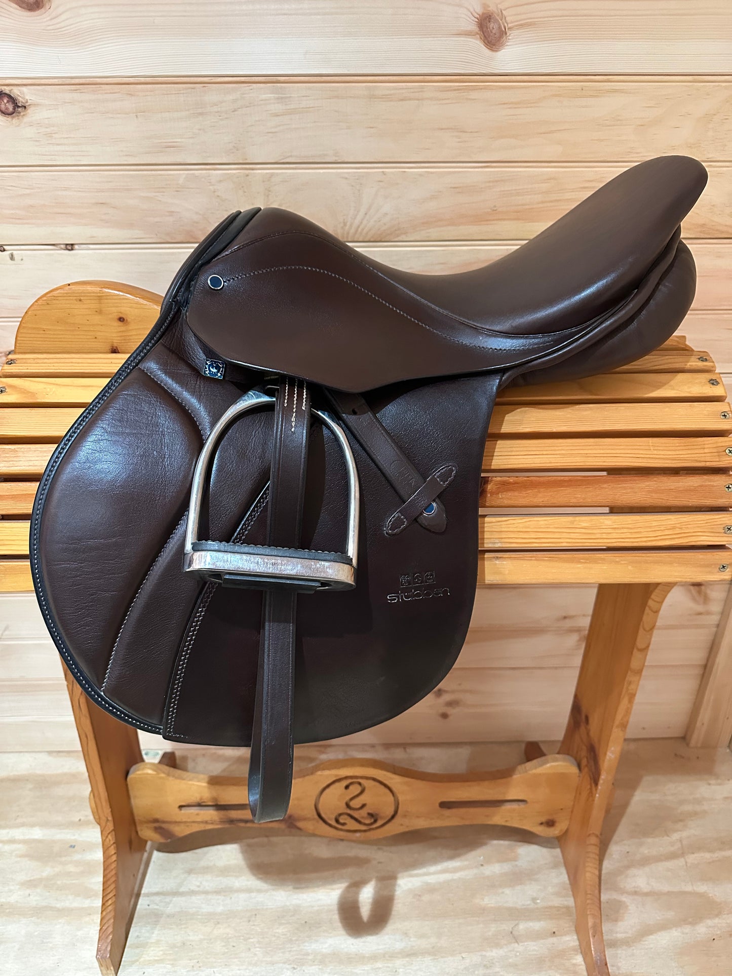 17” Stubben Juventus Close contact/Jumping Saddle 32cm