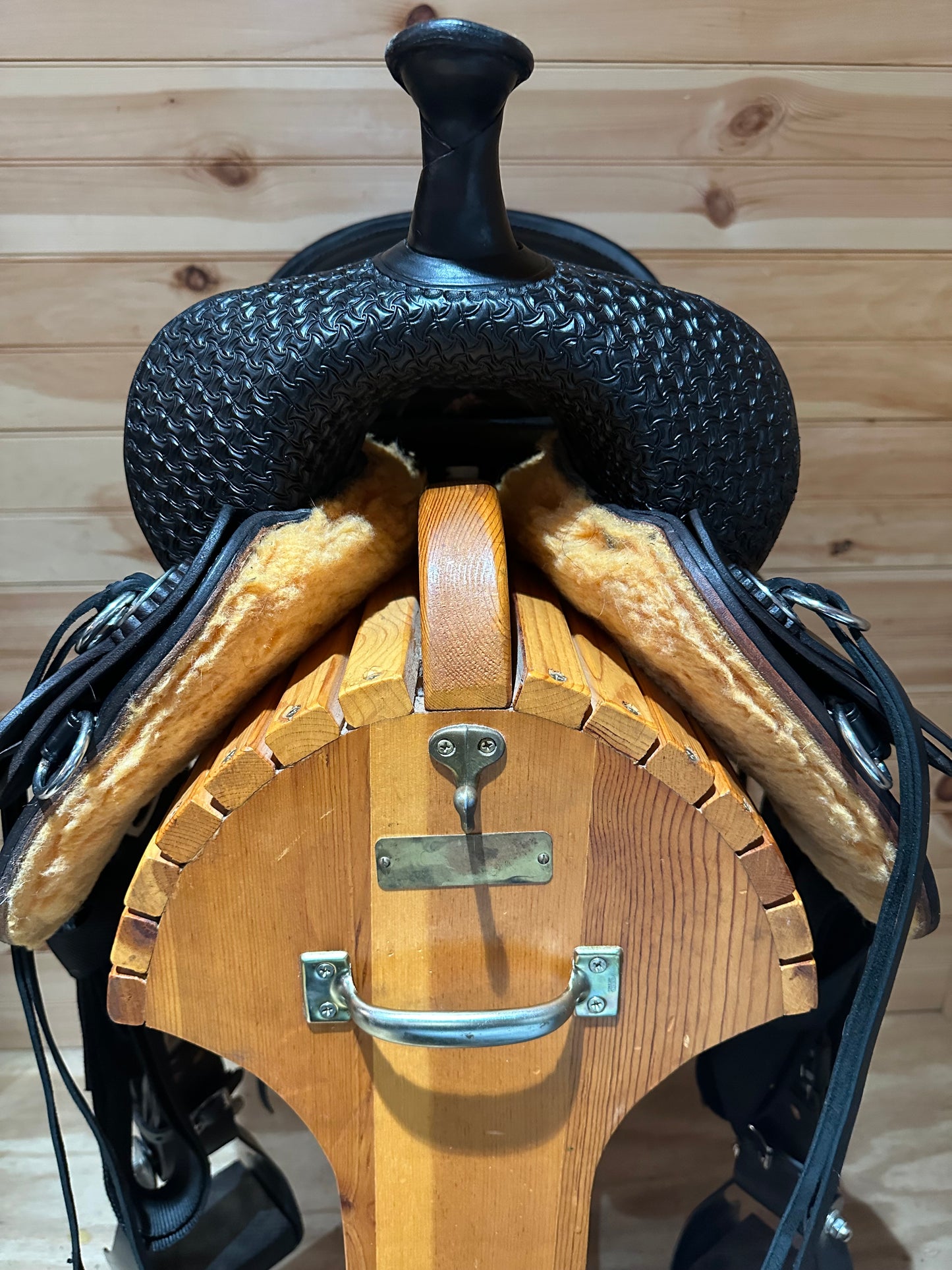 16” Circle Y High Horse Sulphur River Western Trail Saddle Model 6865