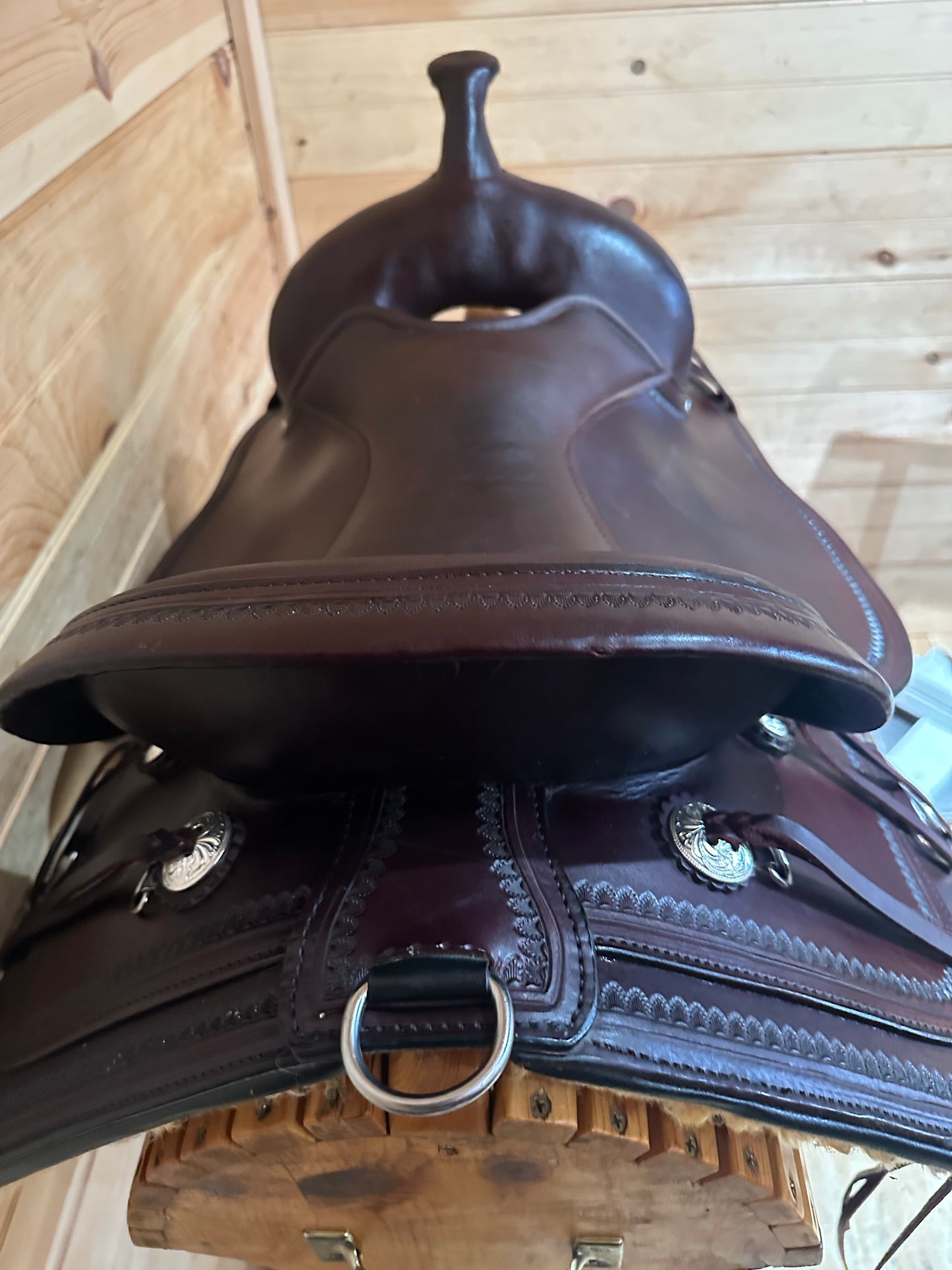 16” Circle Y Topeka Flex2 Western Trail Saddle Model 1651 (2021)