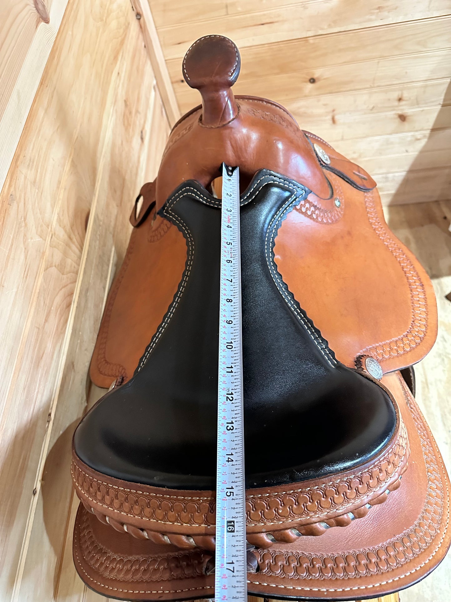 15” Dakota Arabian Western Saddle Model 5319