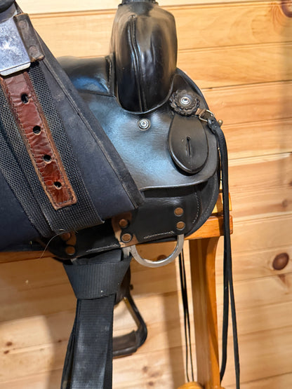 16” Circle Y High Horse Lockhart Western Trail Saddle Model 6910
