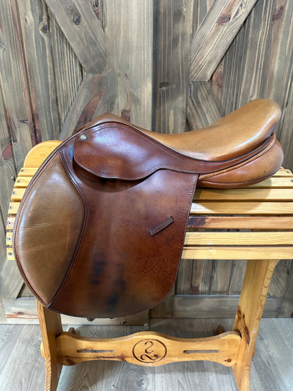 17” Bates Caprilli Close Contact/Jumping Saddle - XCH Gullet