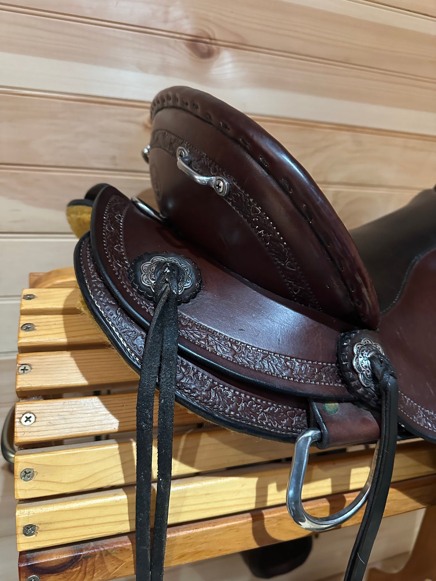 15.5” Allegany Mountain Saddlery Endurance Trail Saddle
