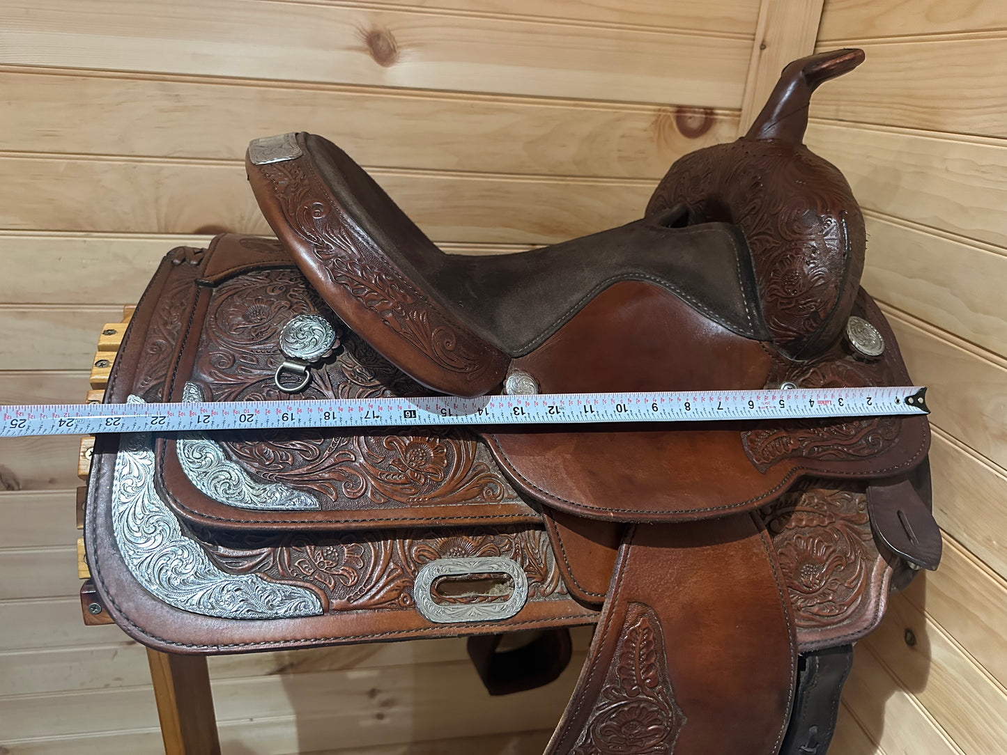 14” Circle Y Western Show Saddle Model 3974