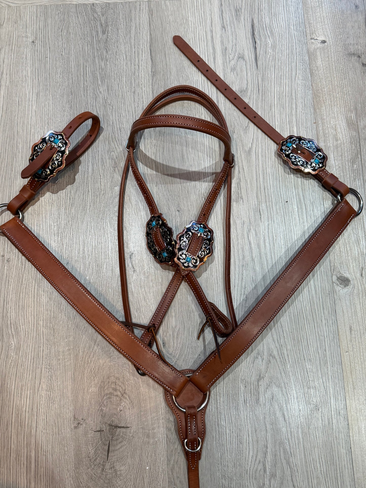 Scalloped Oval Turquoise Browband Headstall– Premium Amish Leather by Spur Creek Tack