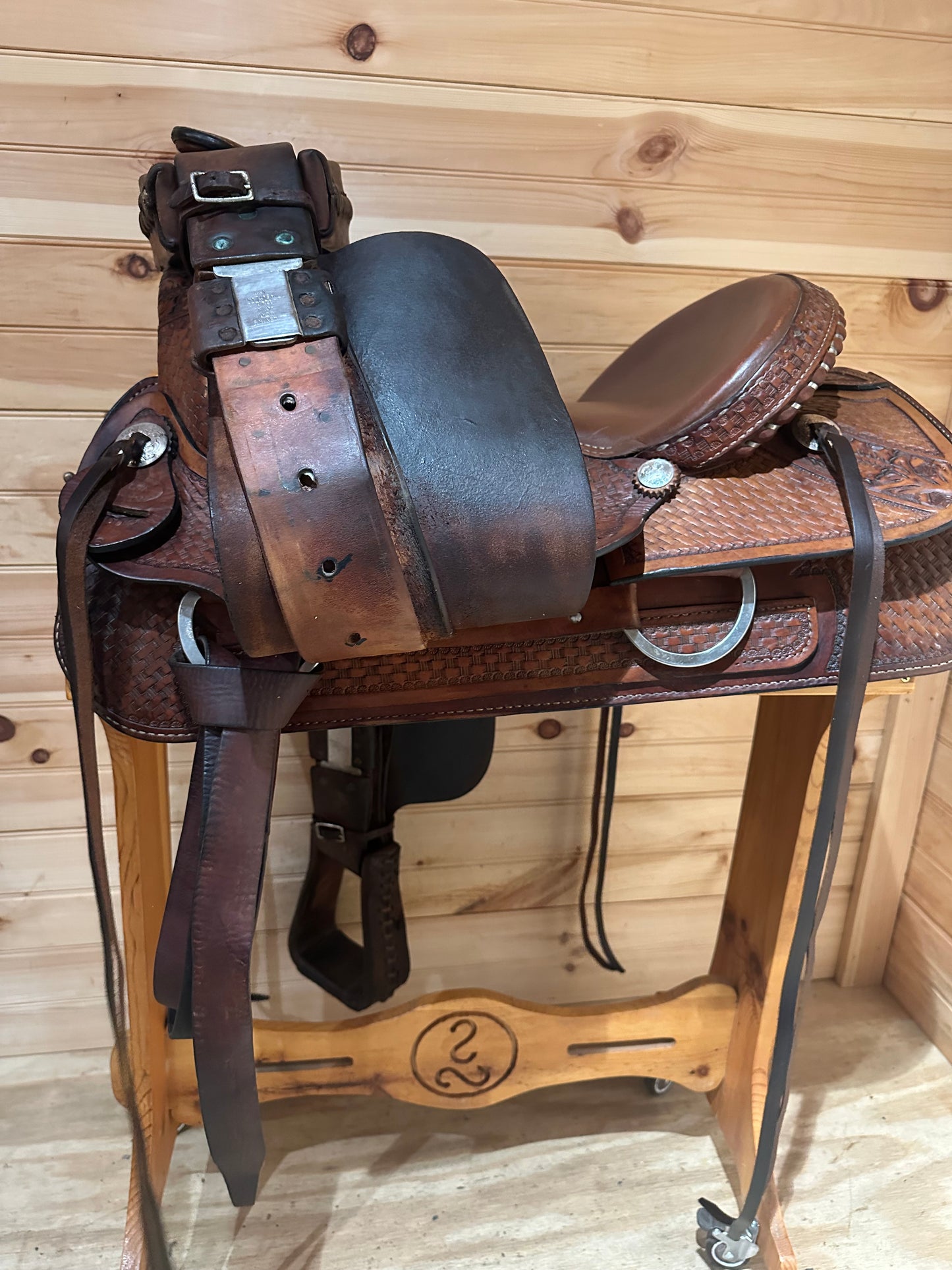 16” Dakota Saddlery Western Roping Saddle Model 700