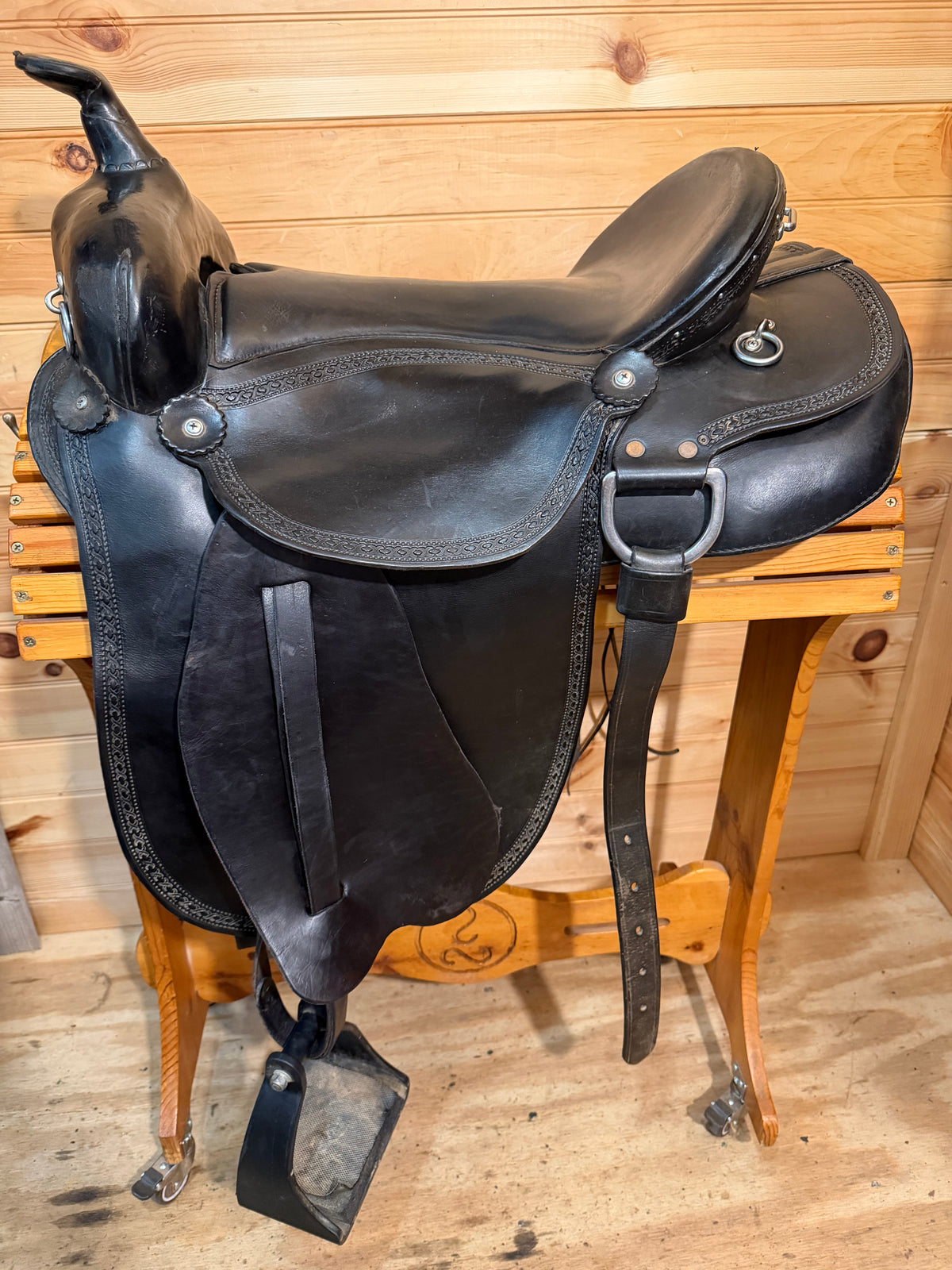 16.5” Eli Miller The Kentuckian Gaited Western Plantation Trail Saddle