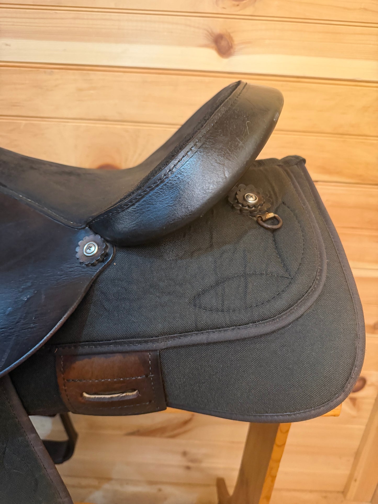 16” Circle Y Lightweight Western Trail Saddle Model 3576