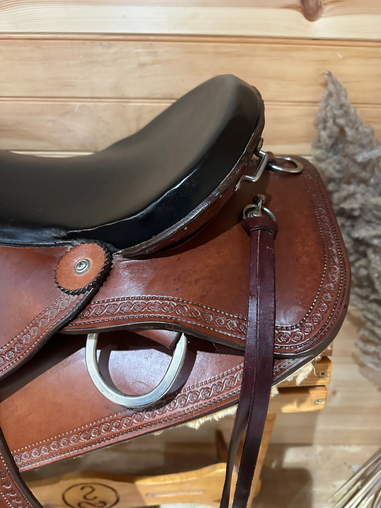 17” Endurance Trail Saddle