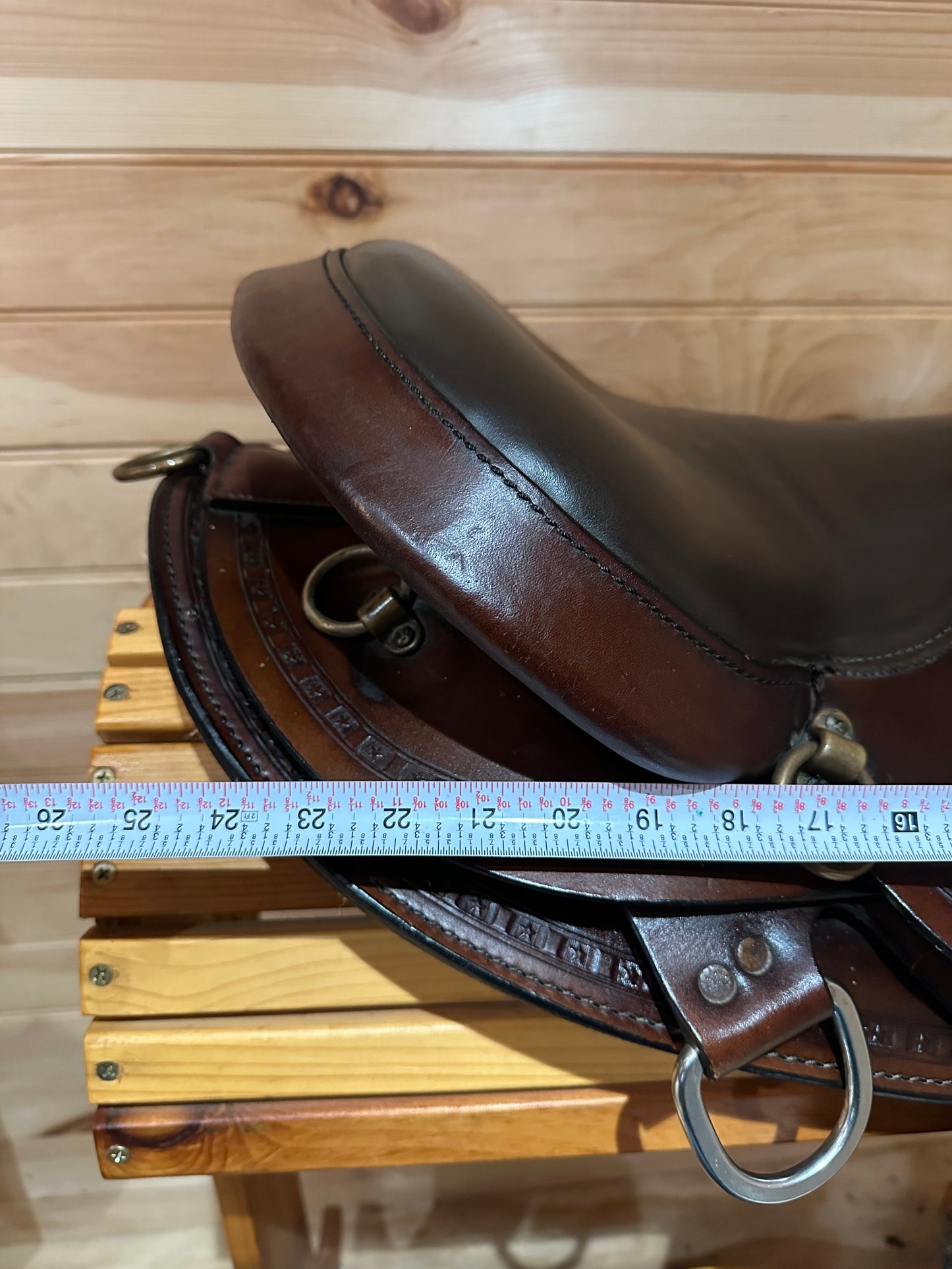 16” Big Horn Endurance Trail Saddle Model 805