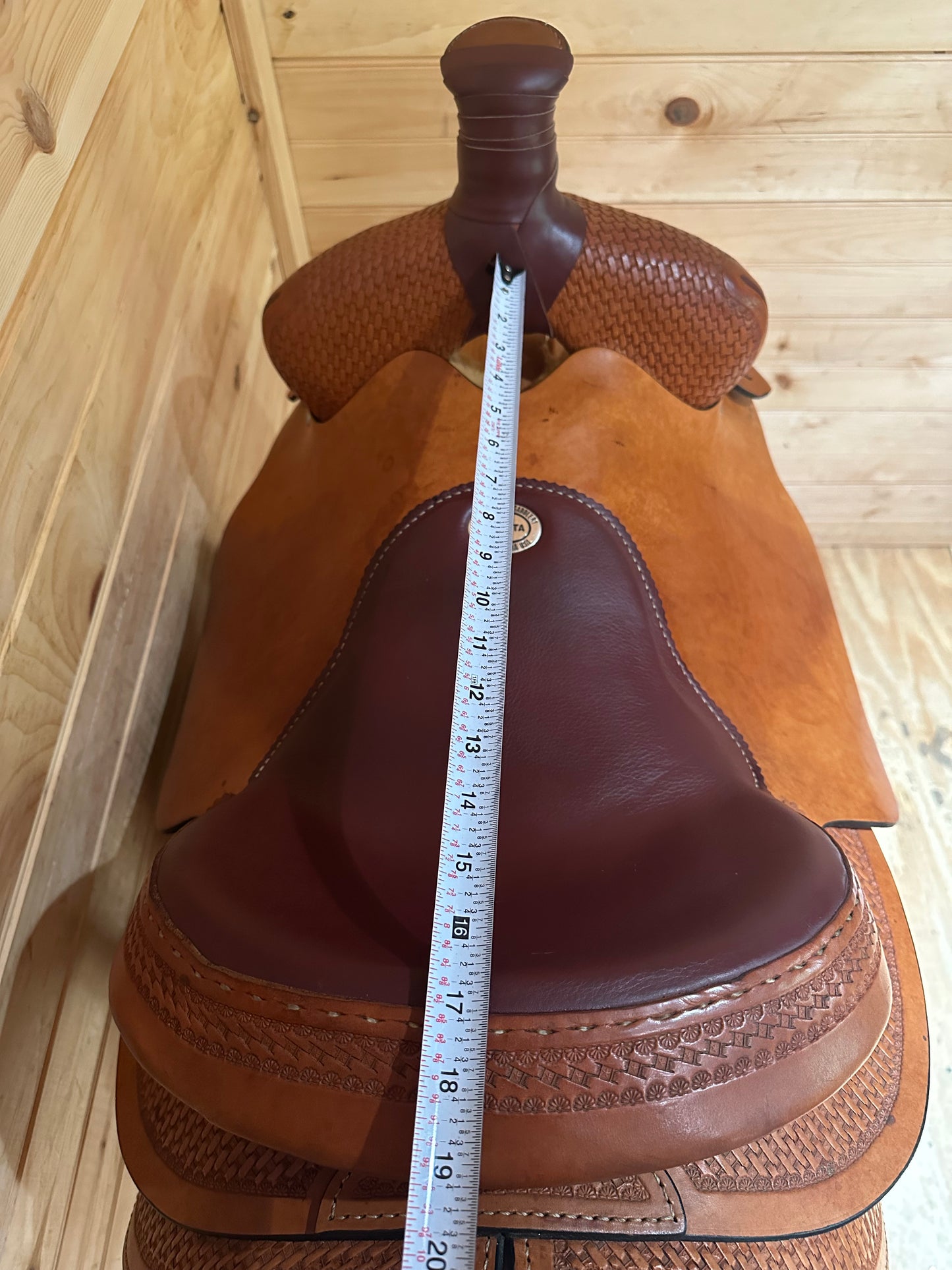 17” Dakota Saddlery Western Roping Saddle Model 553
