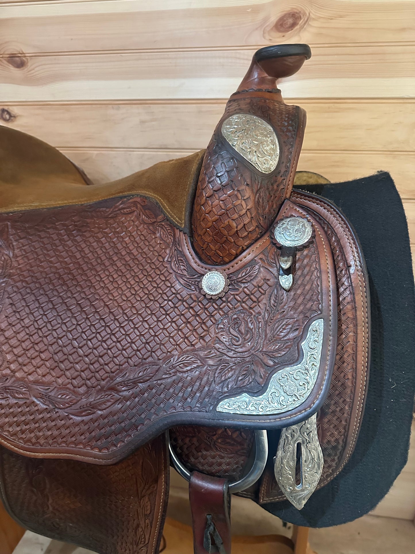 16” Champion Turf Western Show Saddle