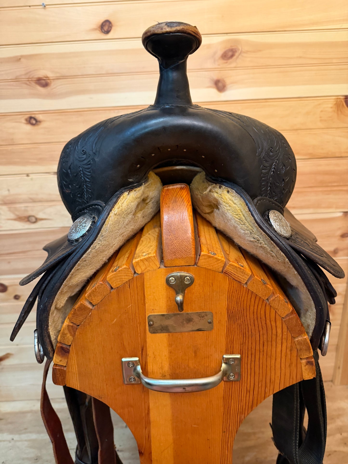 16” Circle Y Equitation Western Show Saddle Model 3866