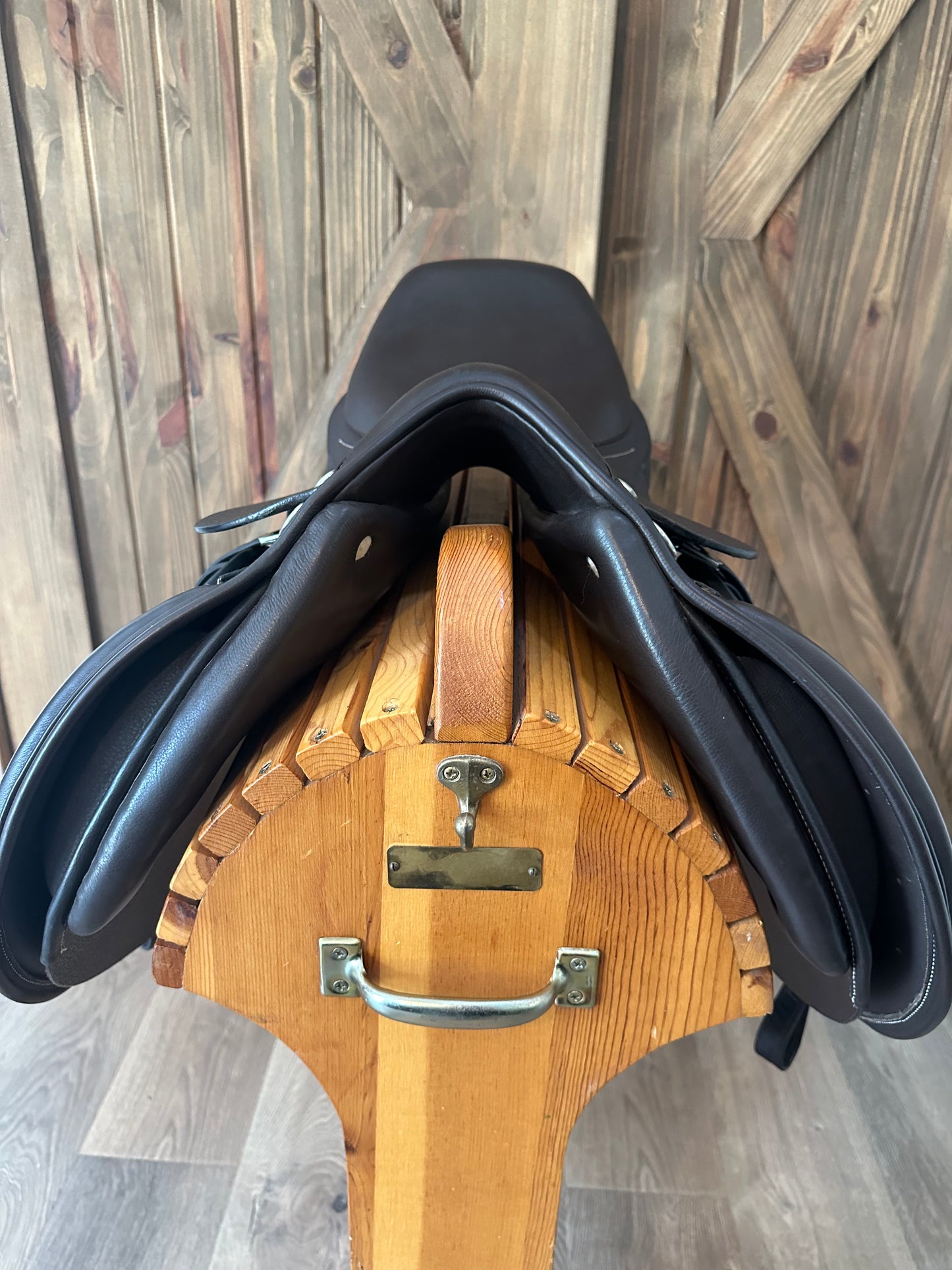 16.5” Dover Circuit Debut close contact/Jumping saddle