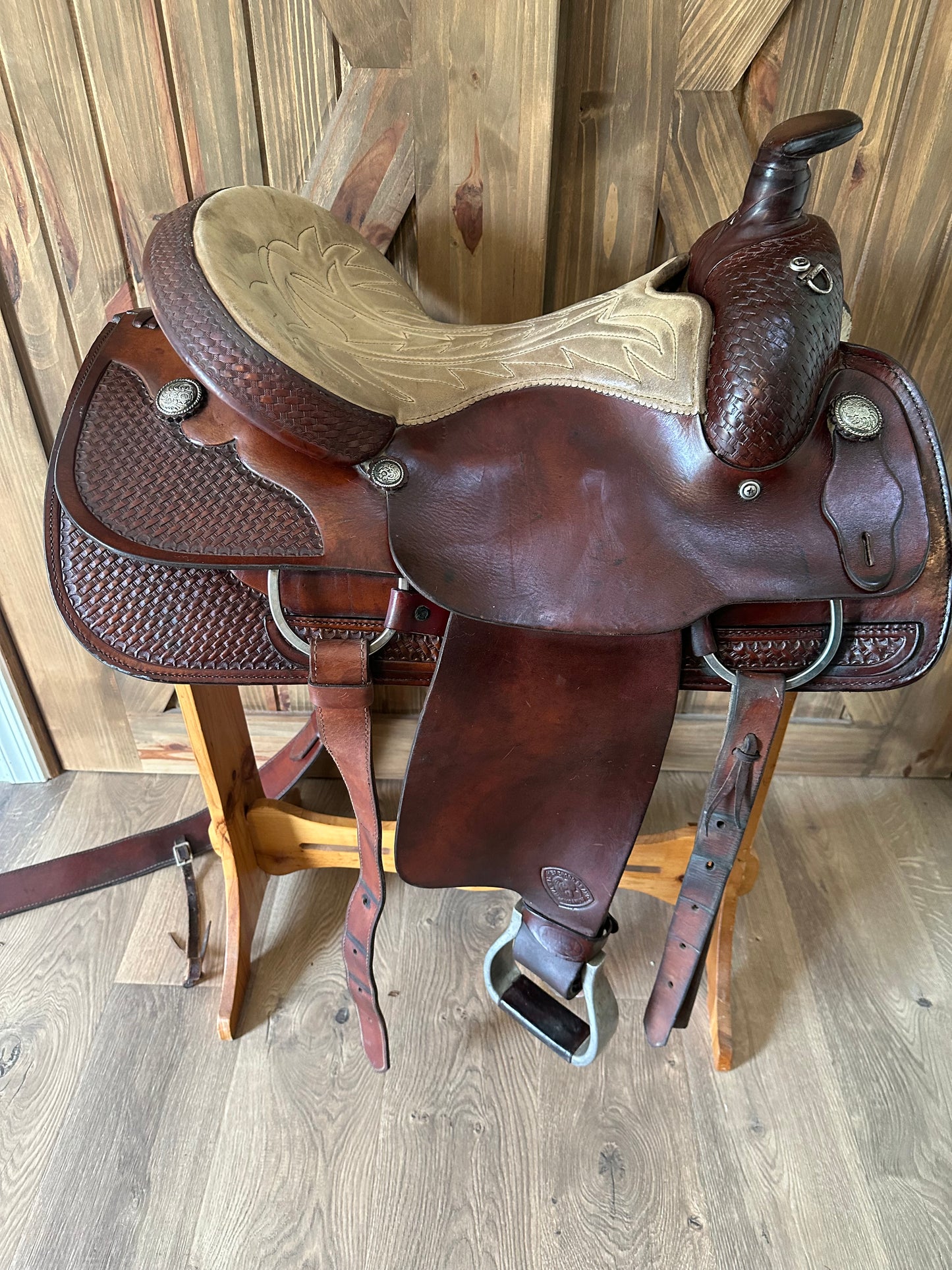 16” Tex Tan Hereford Roping Saddle