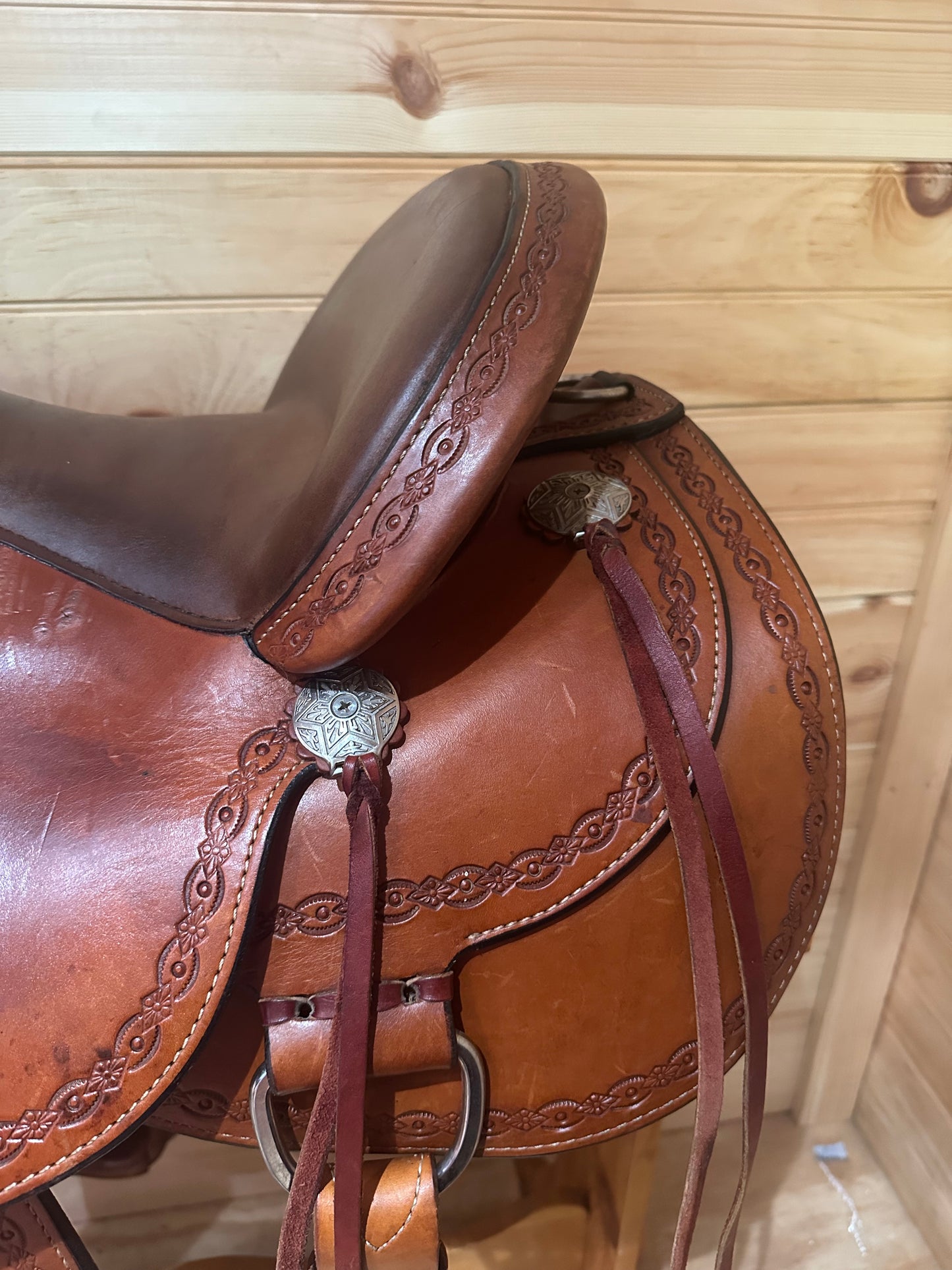 15” Circle Y Alpine Flex2 Western Trail Saddle Model 2377