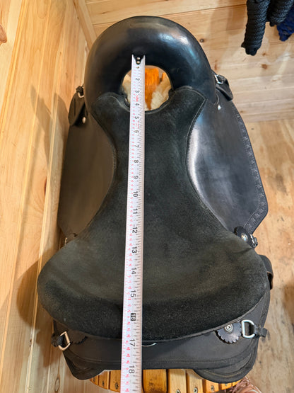 16” Imus 4-Beat Elite Gaited Endurance Trail Saddle & Breastcollar