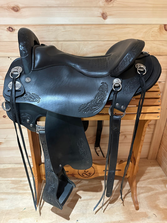 17.5” Tucker Horizon Outpost Endurance Trail Saddle Model 179