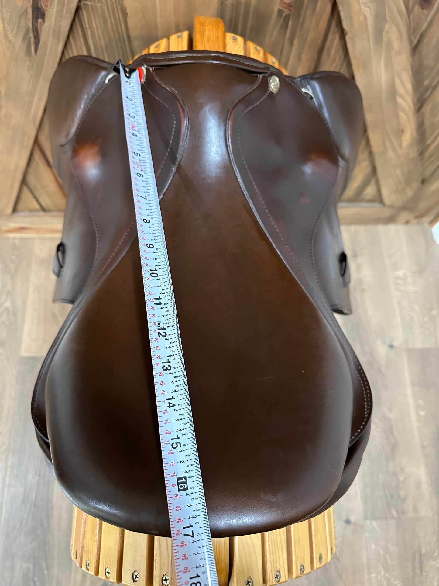 17” Duett Bravo X-Wide 36cm Close Contact Jumping Saddle