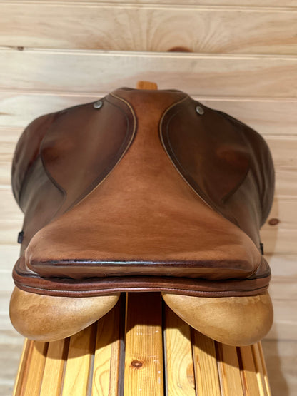 17.5” Pessoa Close Contact Jumping Saddle