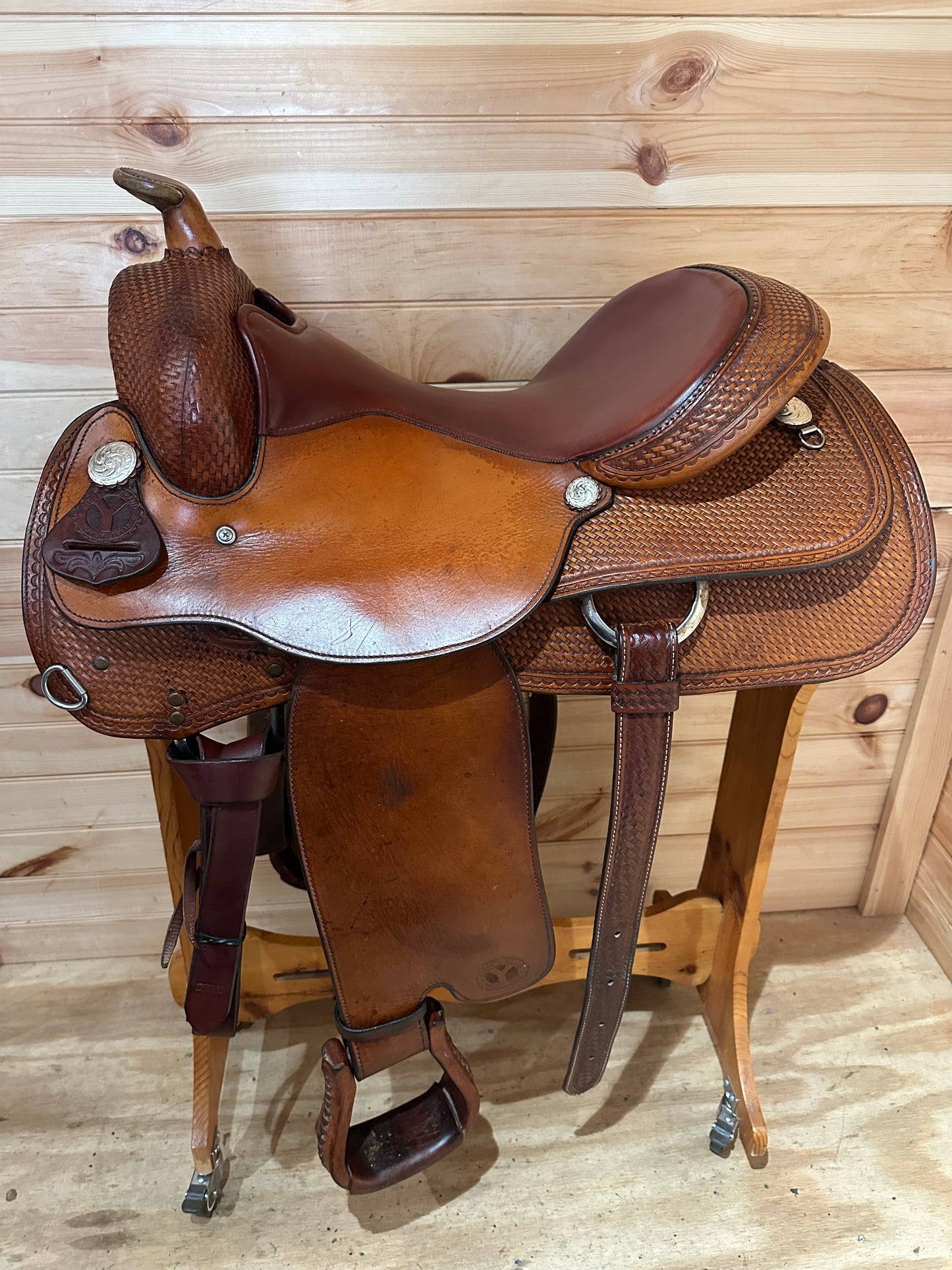 16” Circle Y Reiner Western Saddle Model 2665