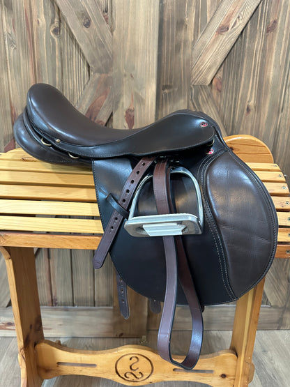 15.5” Arabian Saddle Company Elan Close contact Hunt Saddle (Extra-Wide)