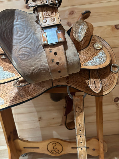 14.5” Circle Y Flex2 Silver Leaf Western Show Saddle Model 2836
