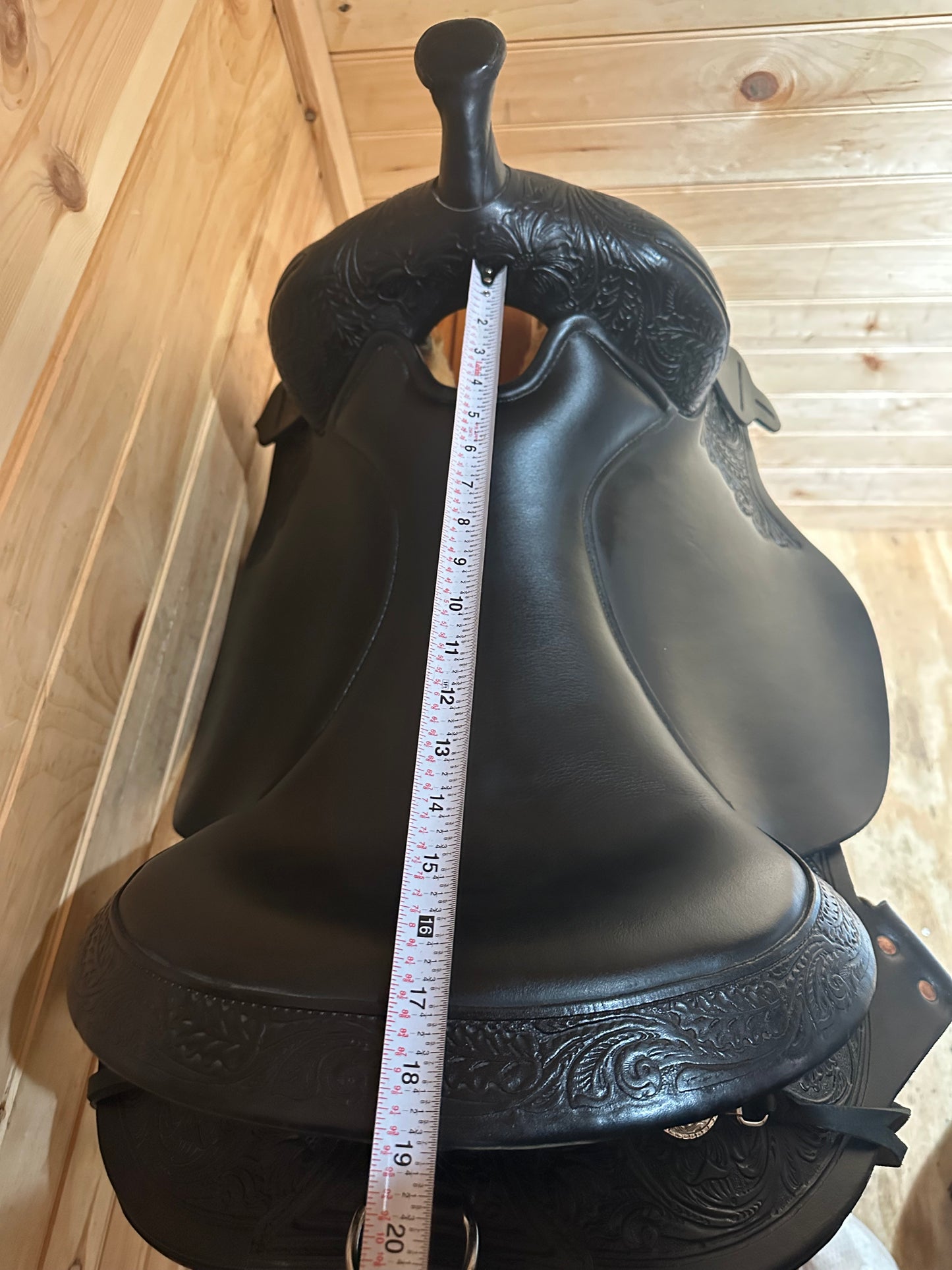 17” Circle Y High Horse Round Rock Gaited Western Trail Saddle Model 6870 (2021)