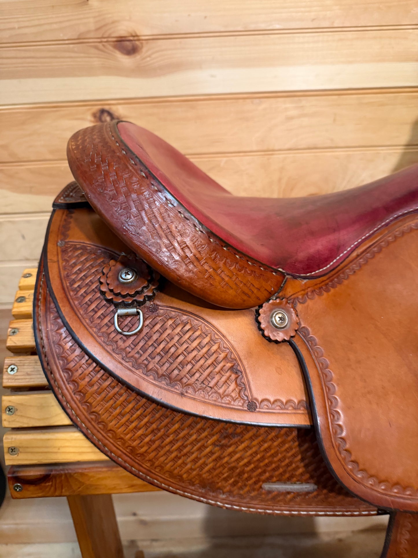 16.5” National Bridle Shop Tennessean Deluxe Western Saddle Model 2211