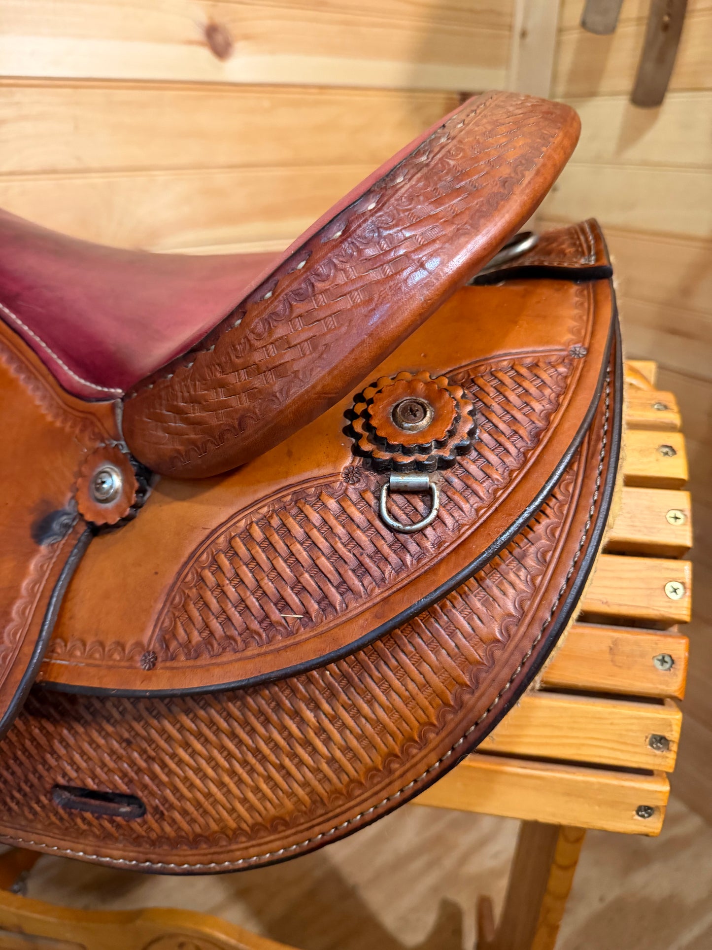 16.5” National Bridle Shop Tennessean Deluxe Western Saddle Model 2211
