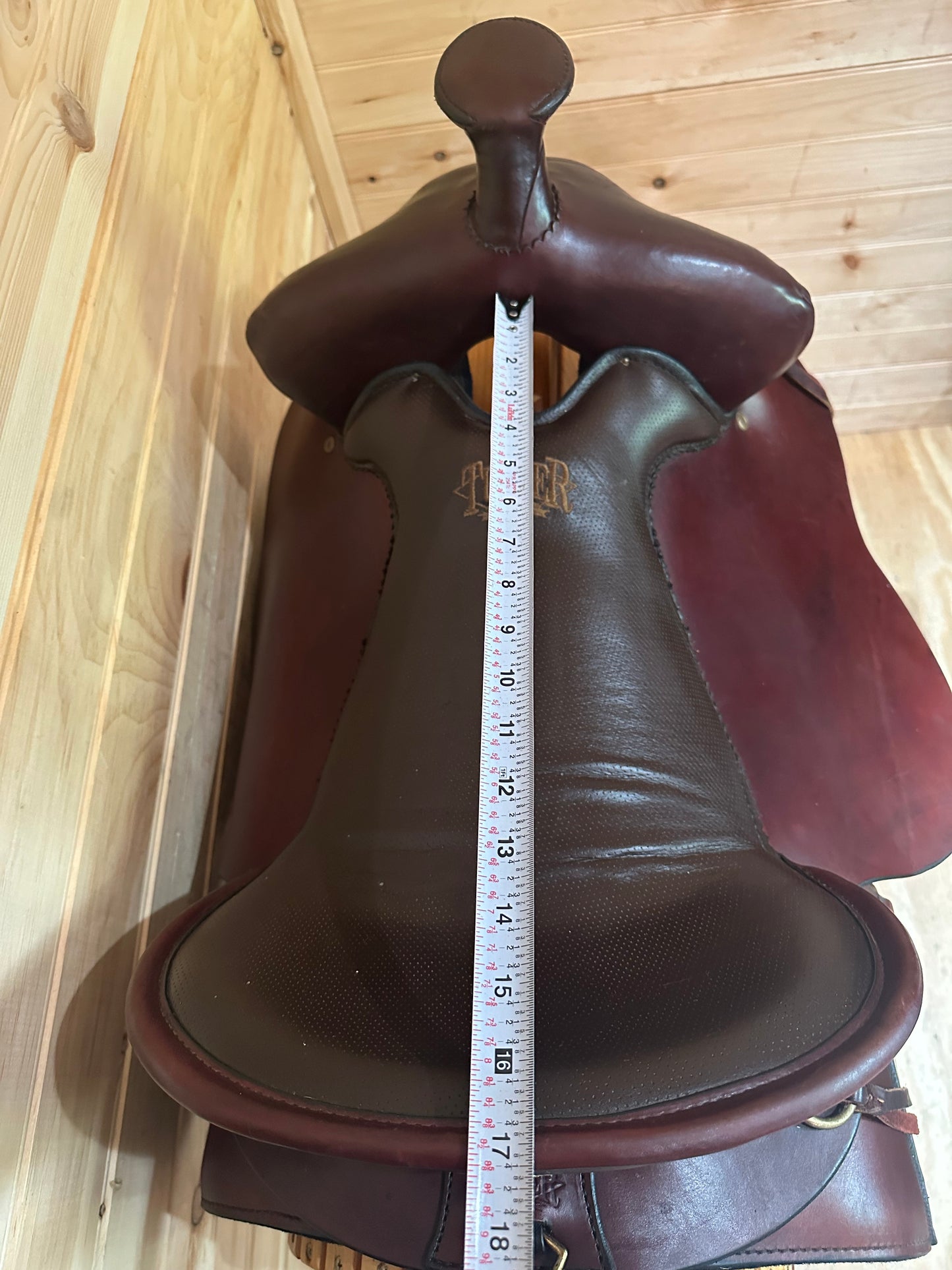 16.5” Tucker Gen II High Plains Western Trail Saddle Model 262