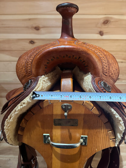15.5” McCall Cow Horse  Western Saddle Model 690 1203