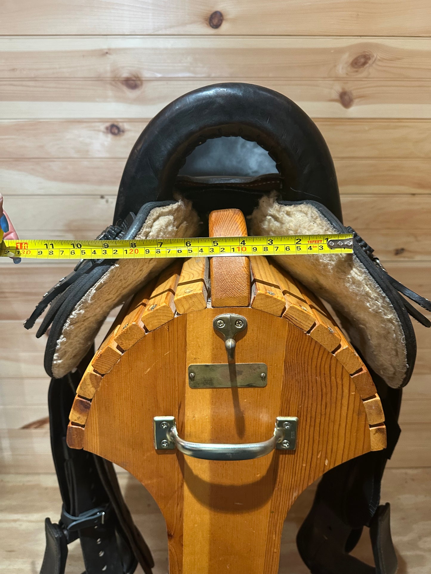 15.5” Premier Saddlery Endurance Trail Saddle