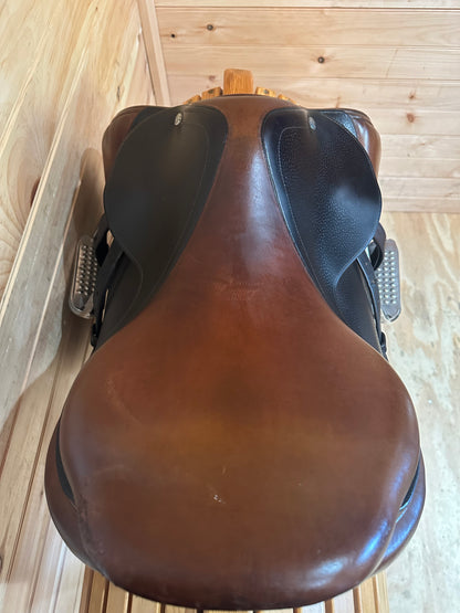 17.5” CWD SE01 4L Jumping Saddle (2013)